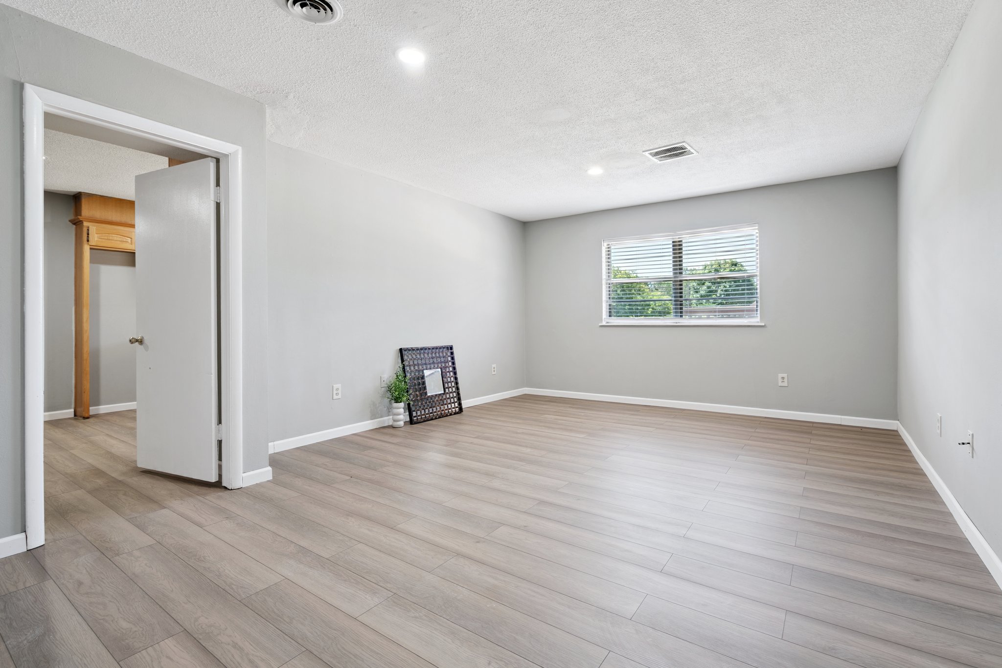 5101 NW Elm Ave_011.jpg