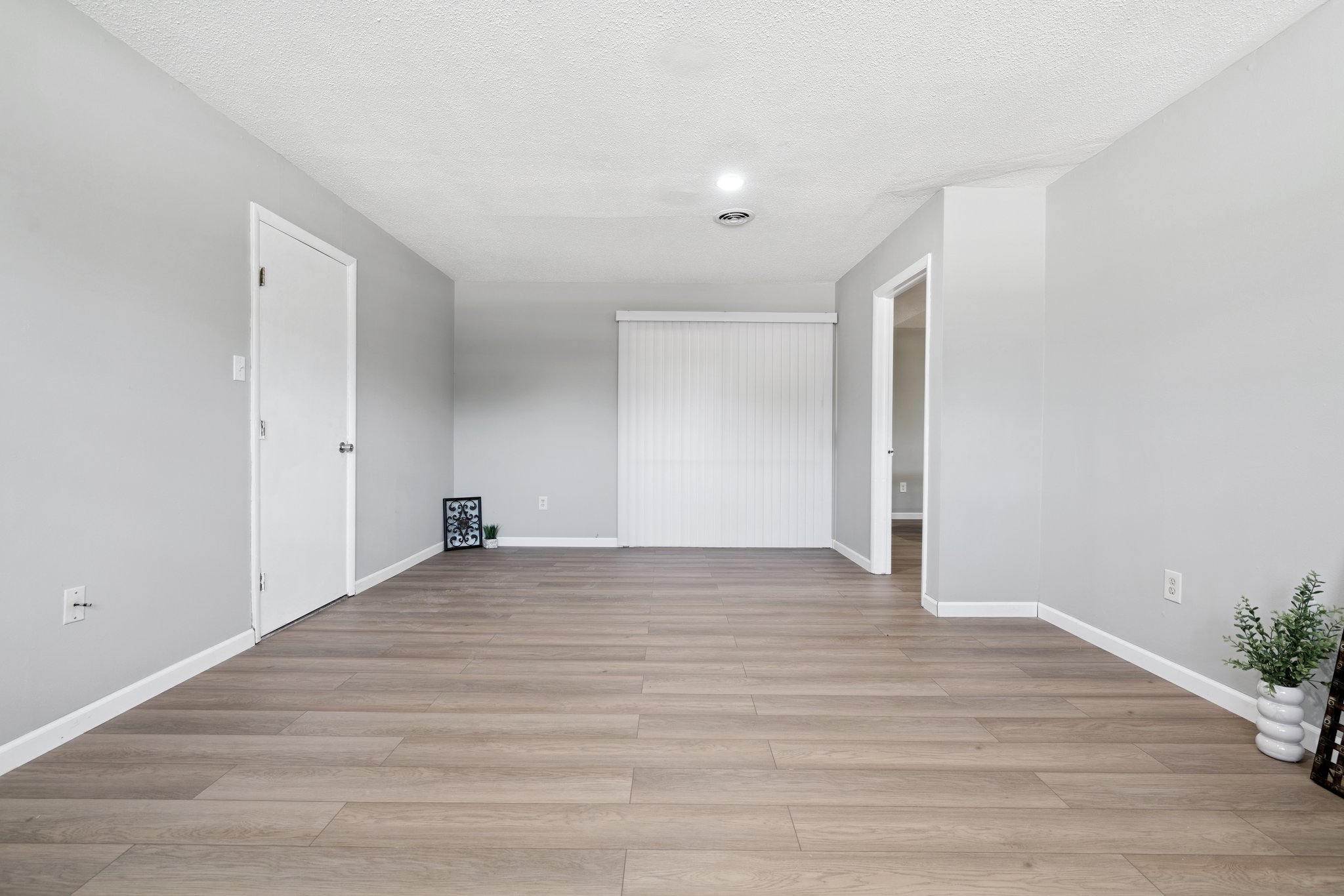 5101 NW Elm Ave_014.jpg