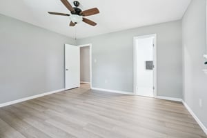 5101 NW Elm Ave_025.jpg