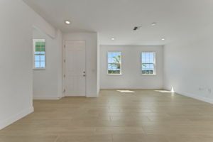  Photo 37