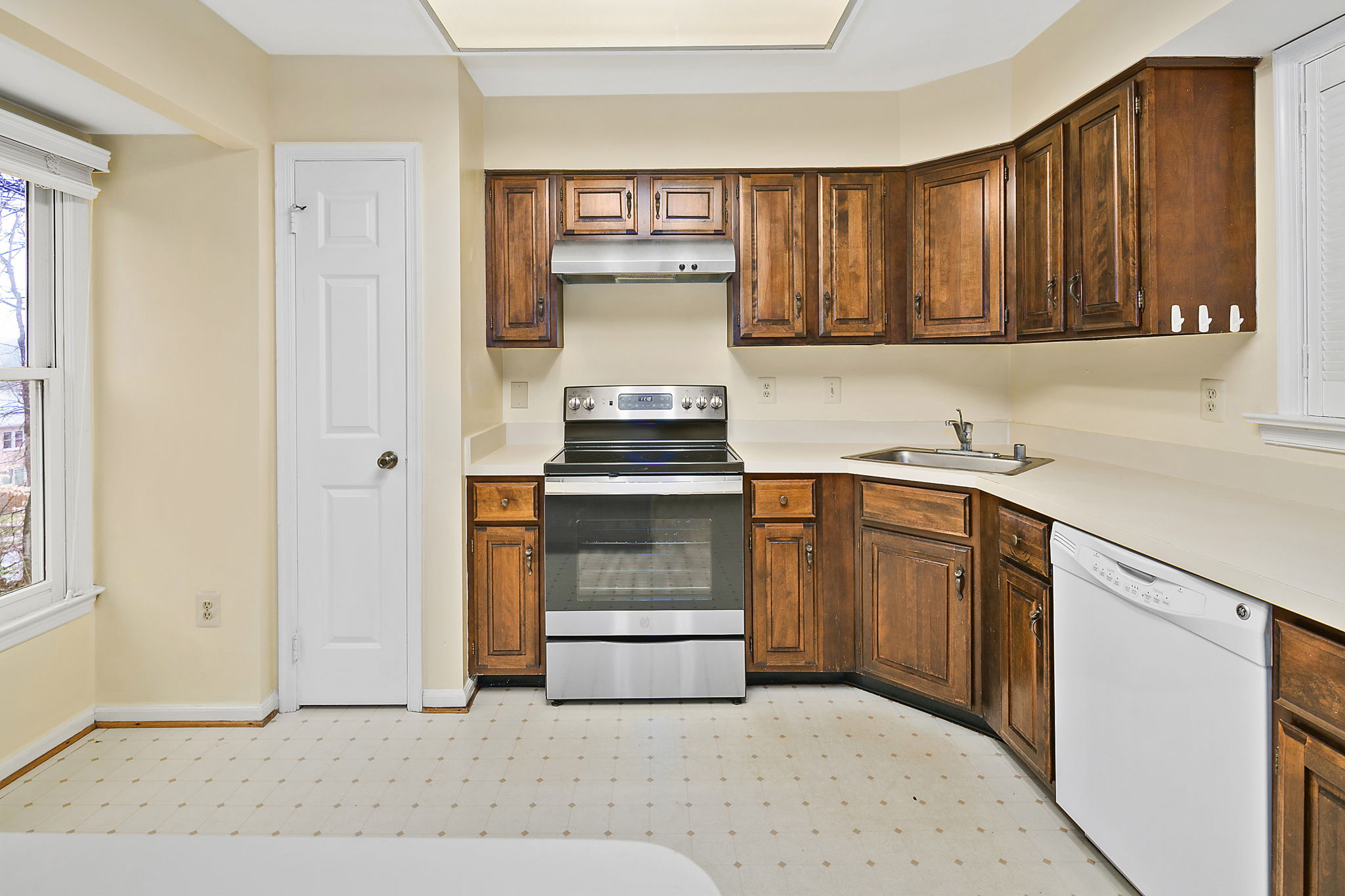 5103 Kenside Ct, Annandale, VA 22003, US Photo 18