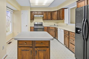  5103 Kenside Ct, Annandale, VA 22003, US Photo 16