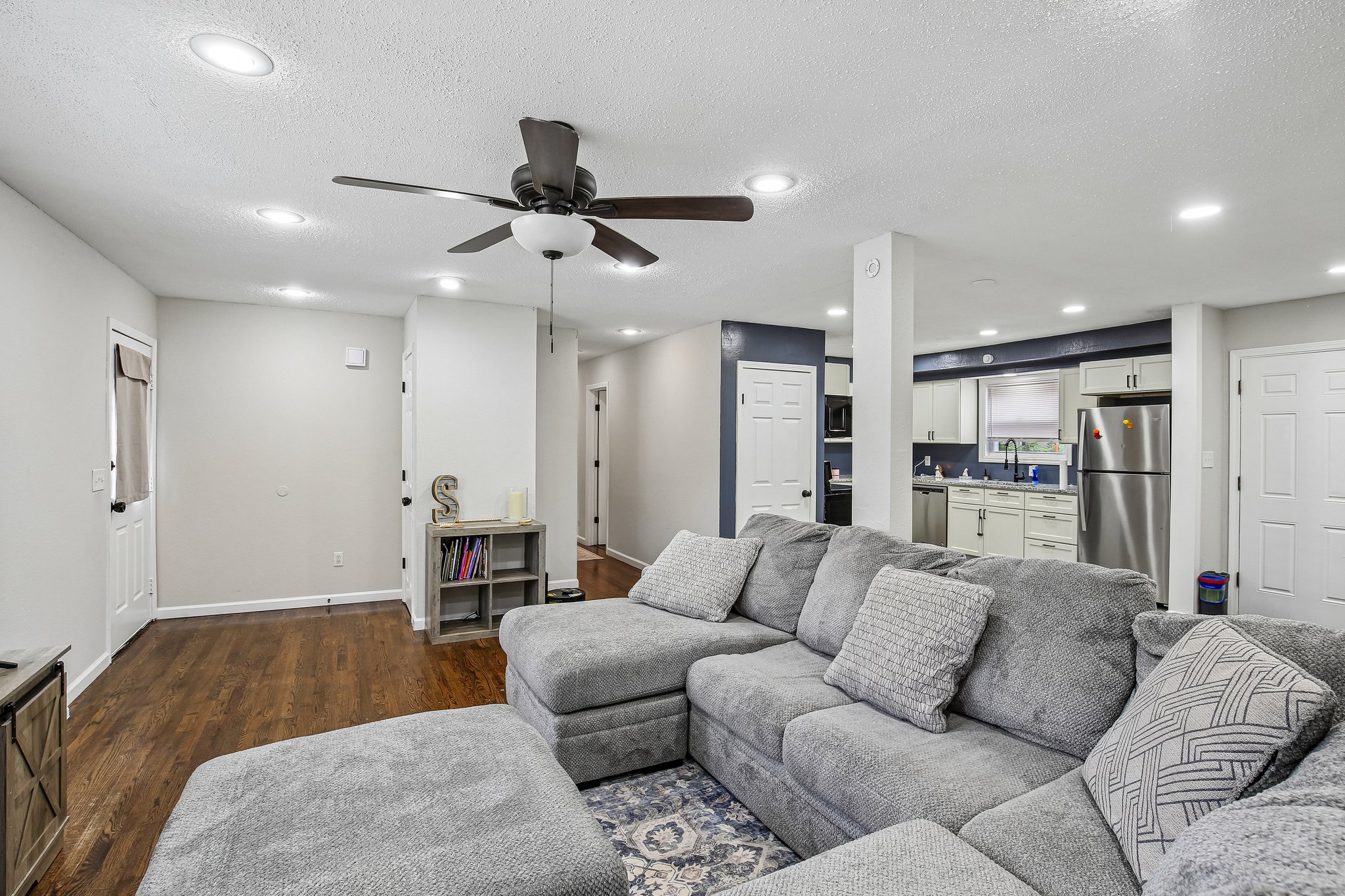 N Smalley Ave-S1308-006.jpg