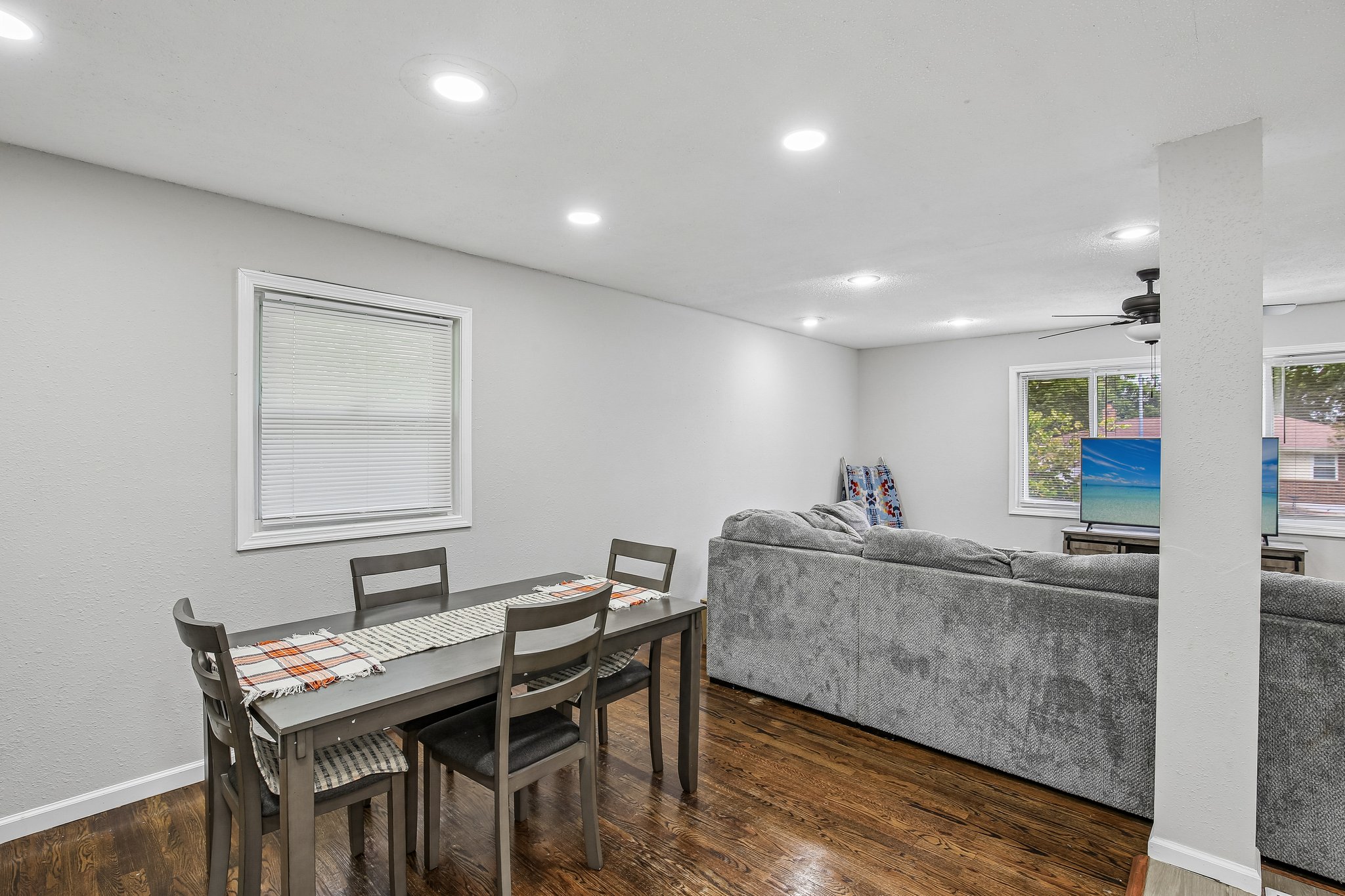 N Smalley Ave-S1308-008.jpg