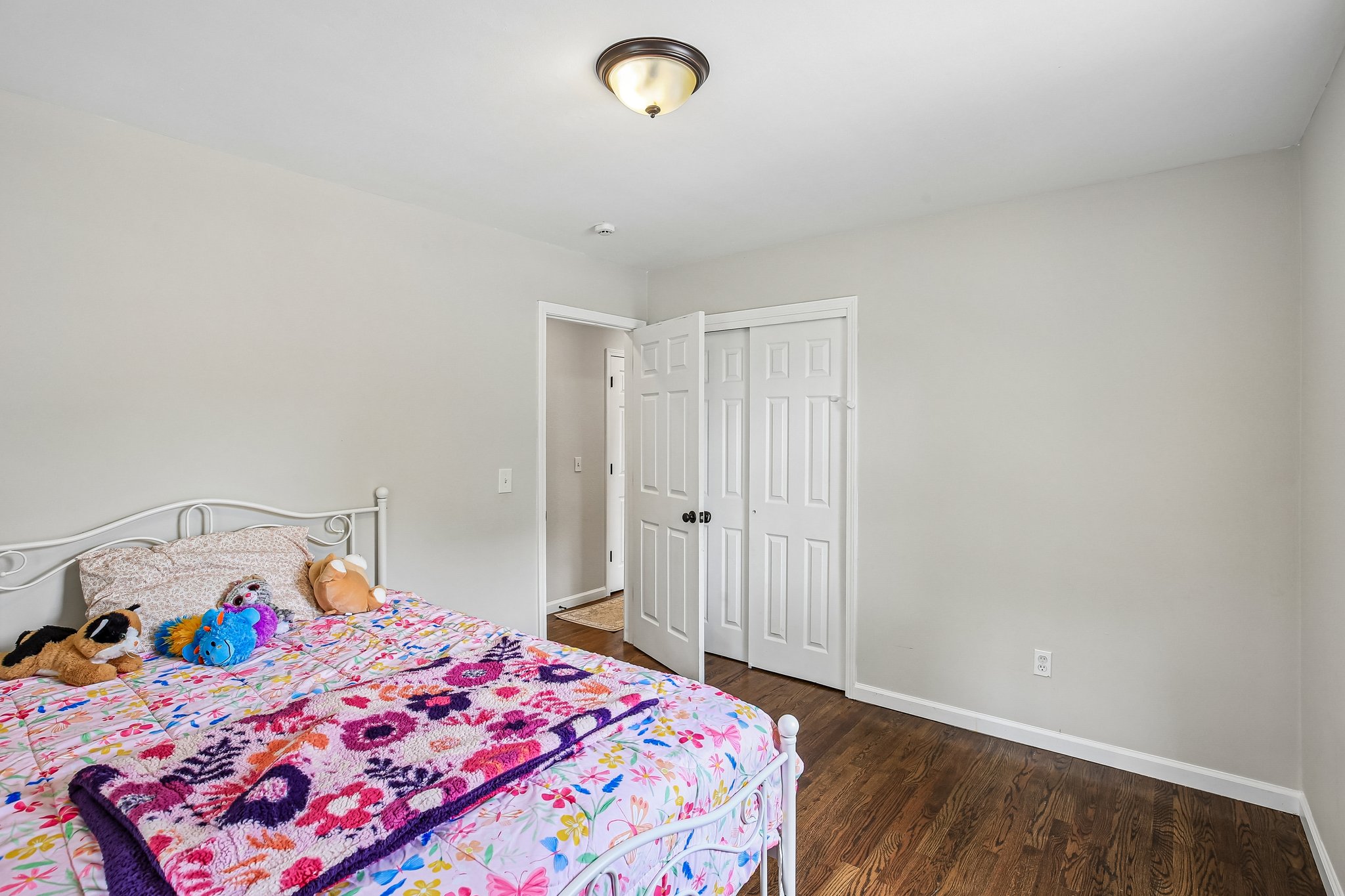 N Smalley Ave-S1308-022.jpg