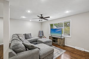 N Smalley Ave-S1308-004.jpg