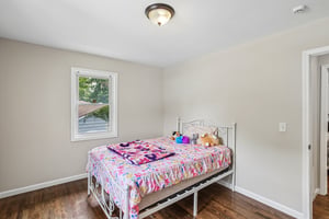 N Smalley Ave-S1308-021.jpg