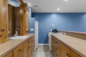 Kitchen Bar
