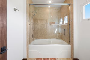 Bedroom 2 Ensuite (2)