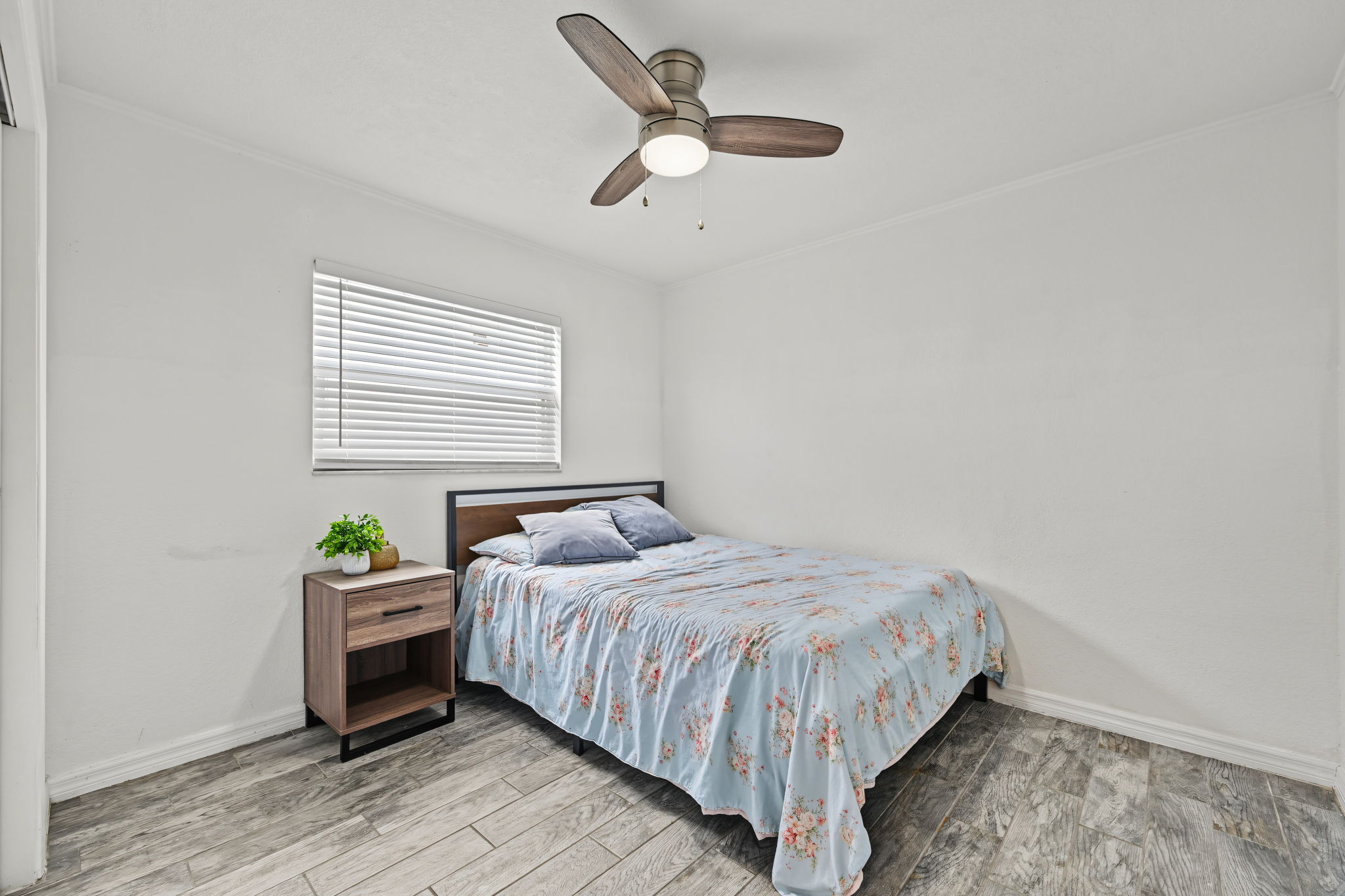 Bedroom2a