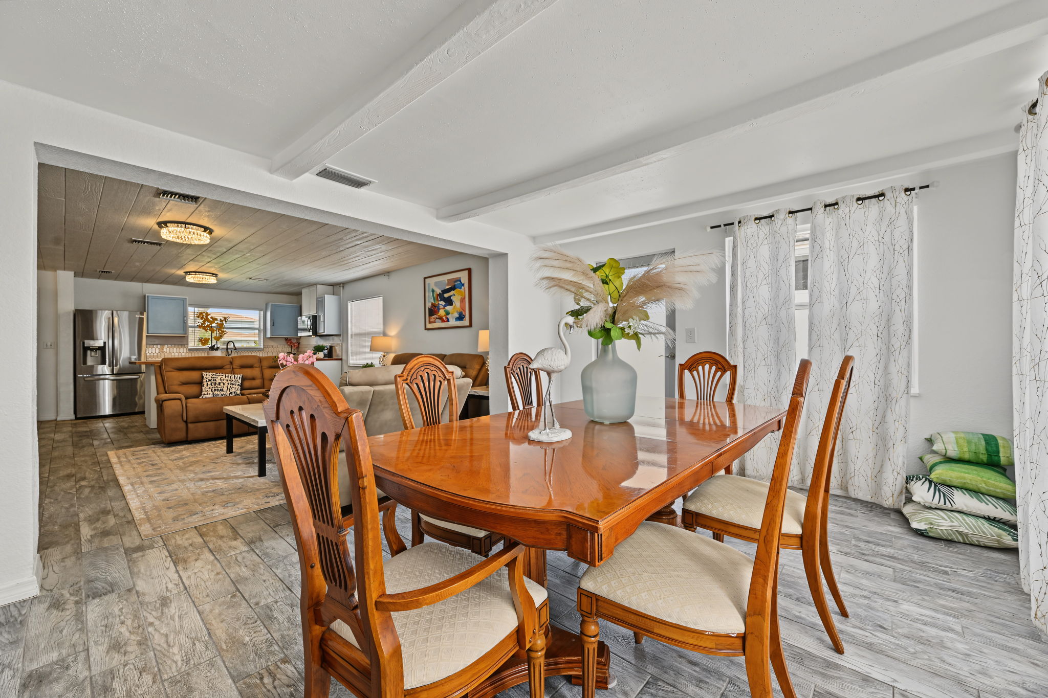 Dining Room4