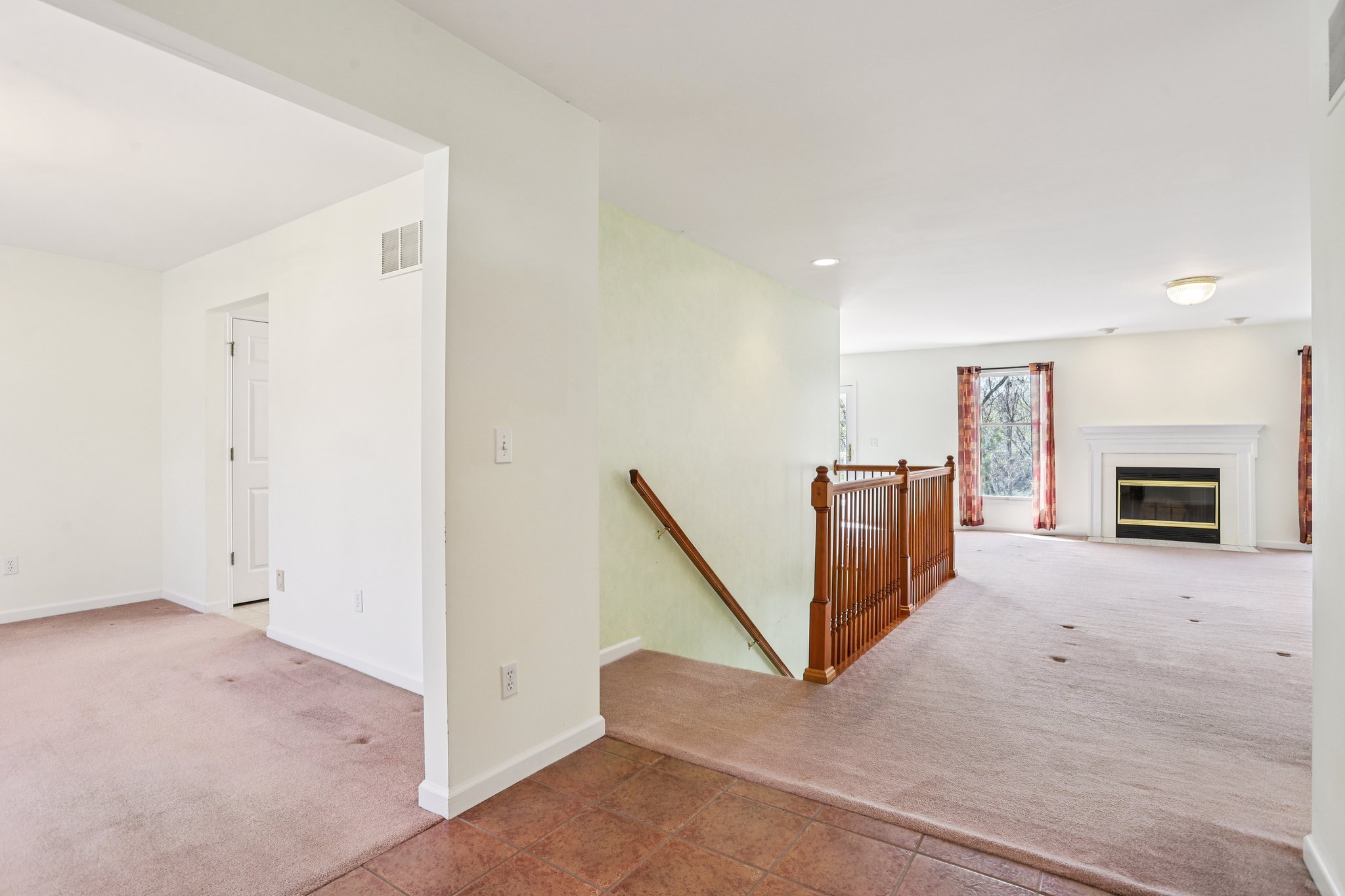 Dominion Dr-S0904-016.jpg