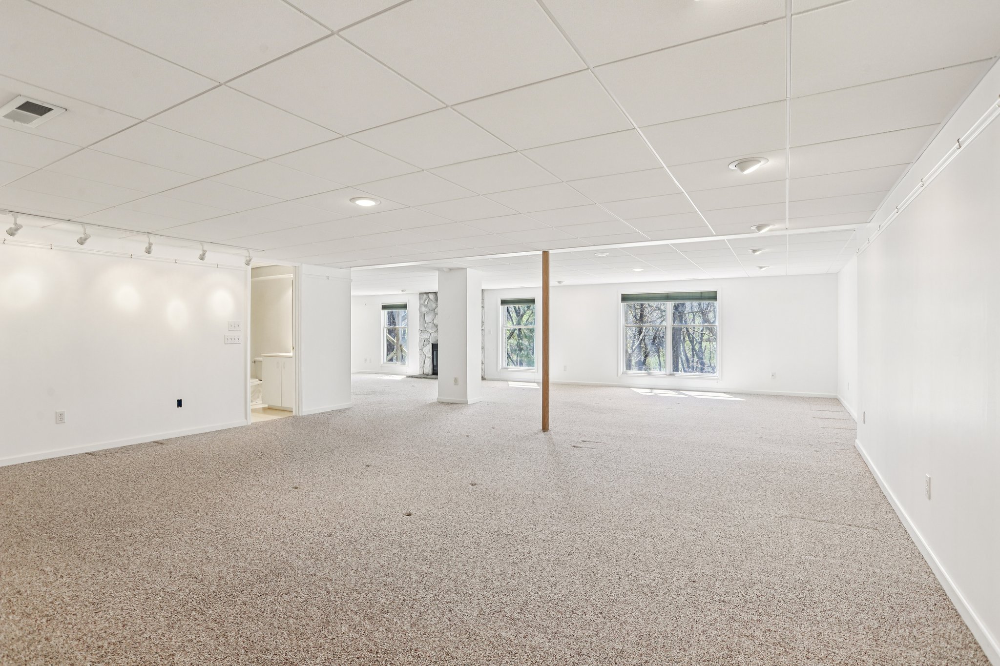 Dominion Dr-S0904-032.jpg