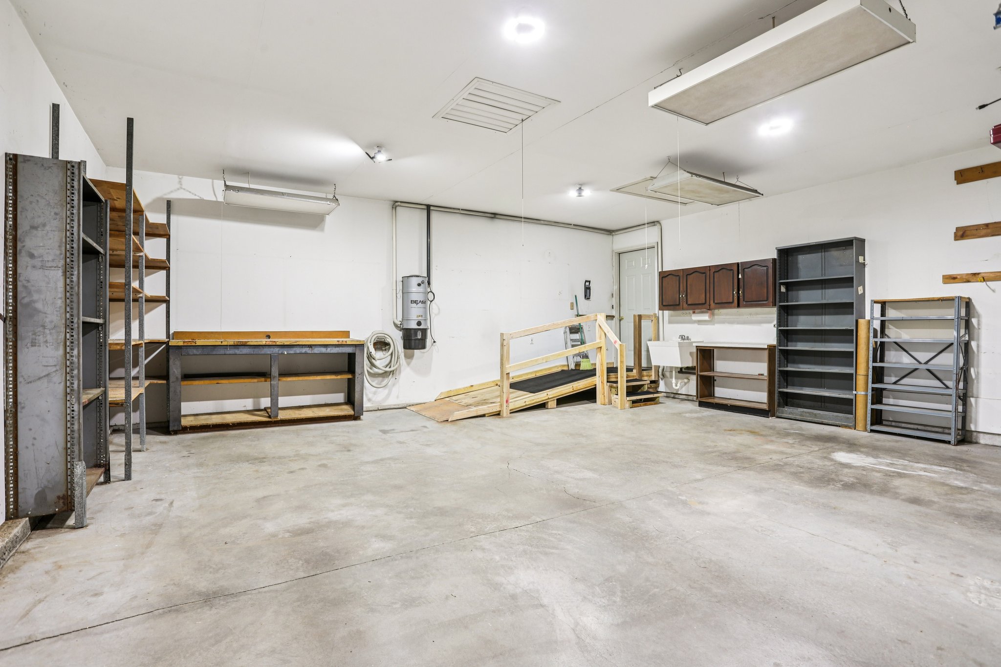 Dominion Dr-S0904-035.jpg