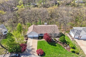 Dominion Dr-S0904-041.jpg