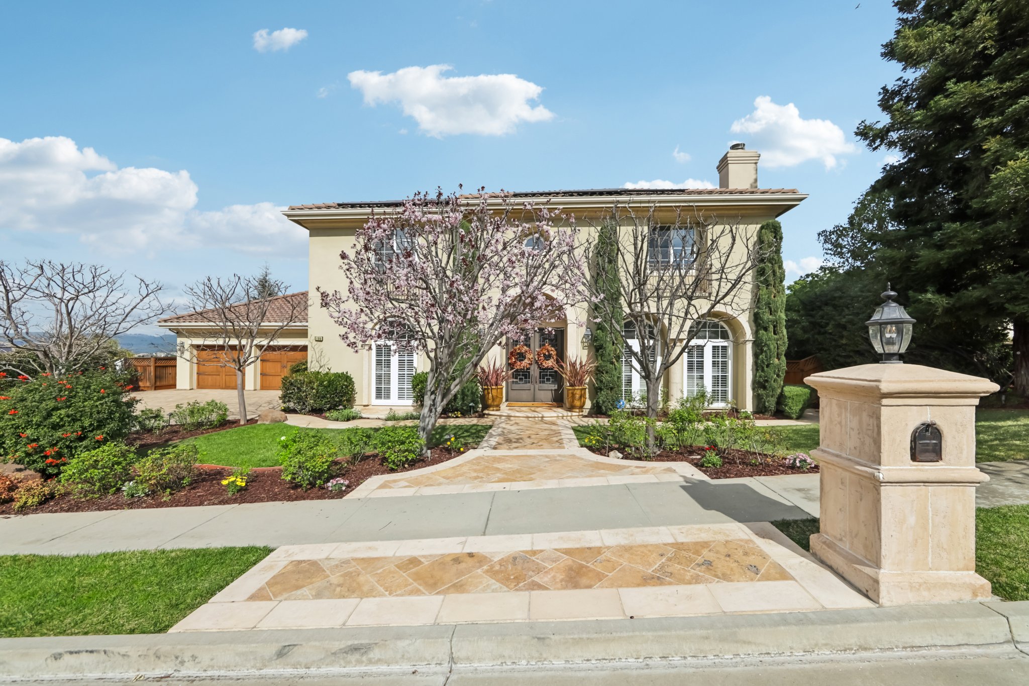 5106 Eastbourne Dr-S2702-001r.jpg