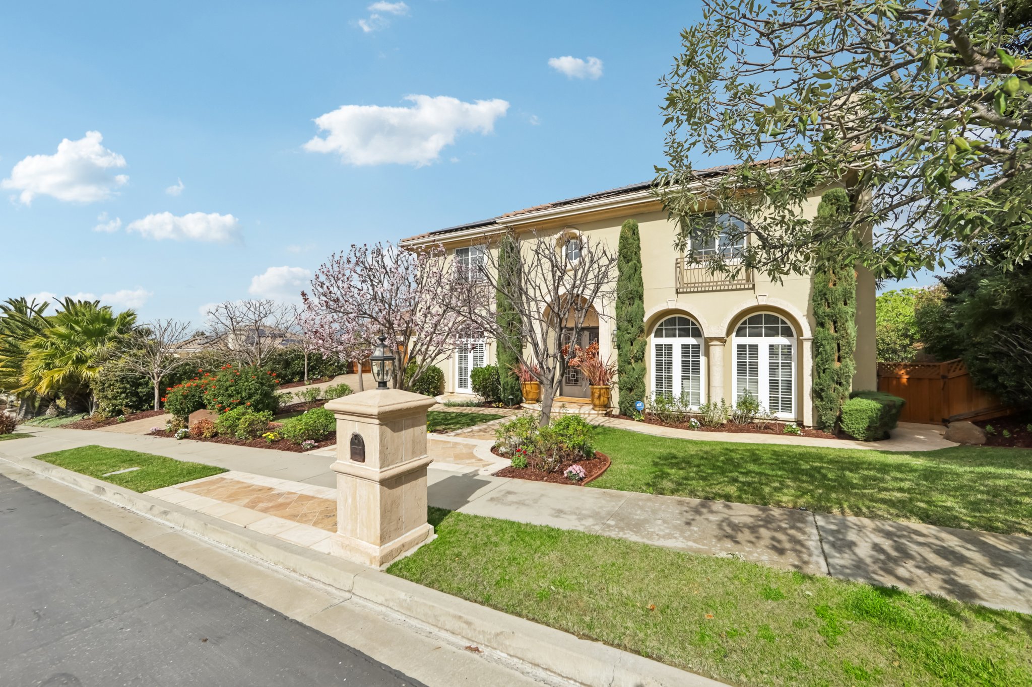 5106 Eastbourne Dr-S2702-006r.jpg