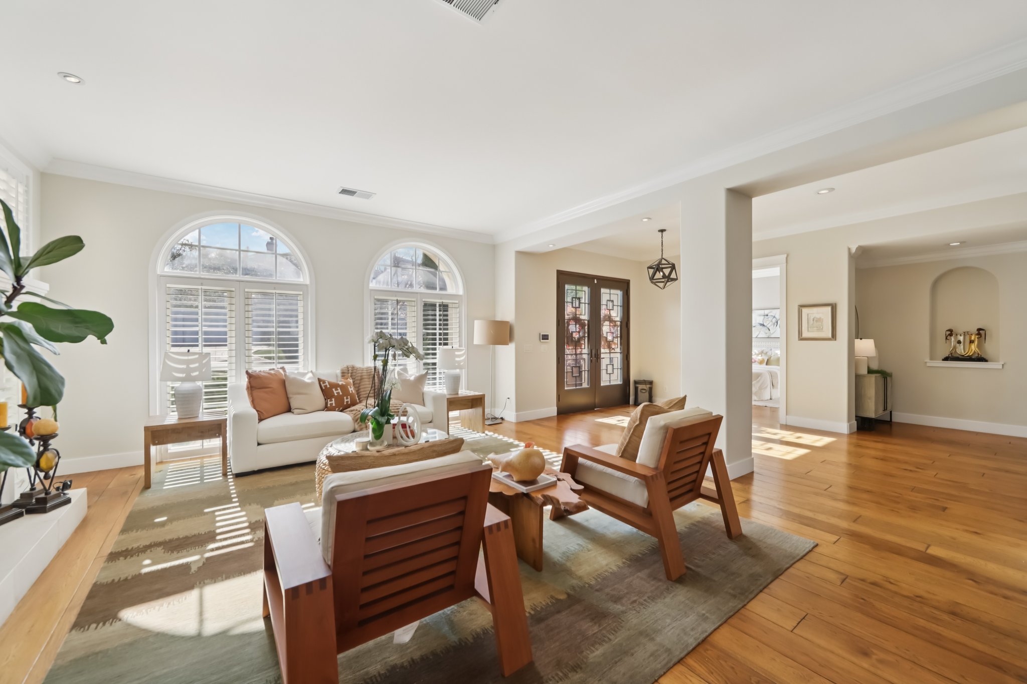 5106 Eastbourne Dr-S2702-014r.jpg