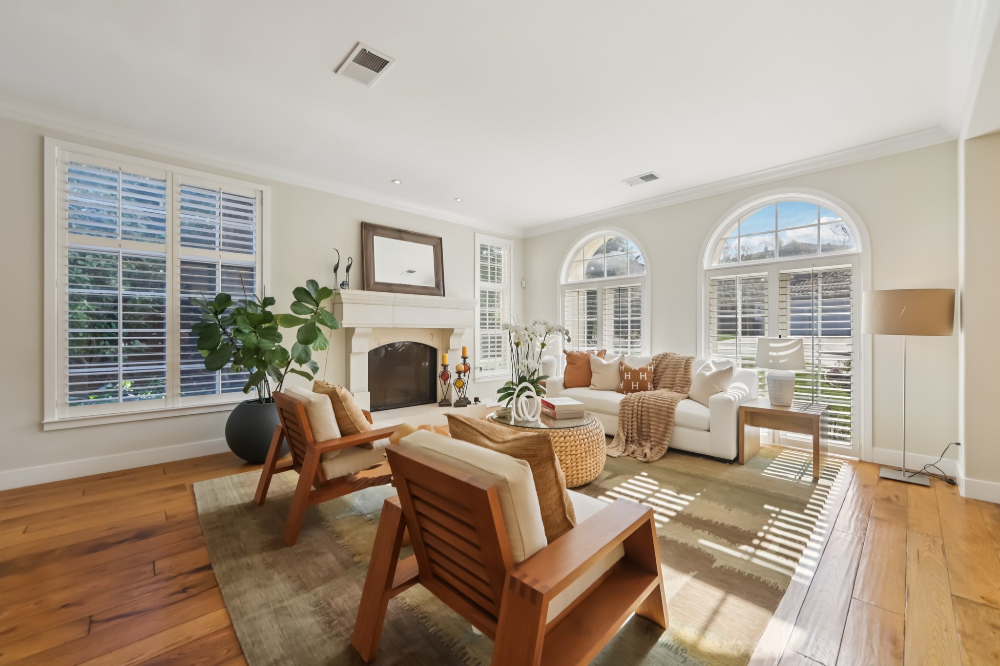 5106 Eastbourne Dr-S2702-015r.jpg