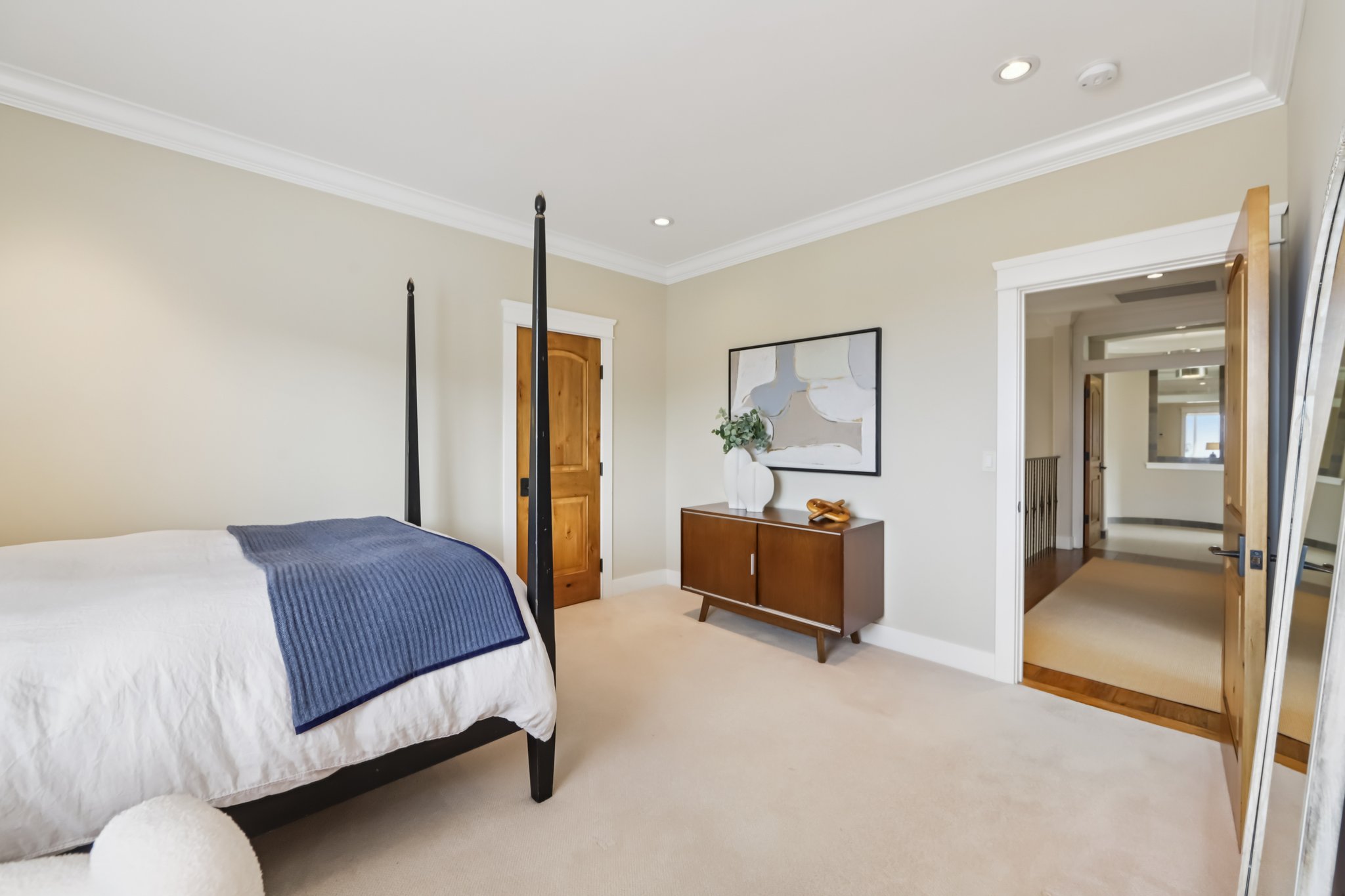 5106 Eastbourne Dr-S2702-068r.jpg