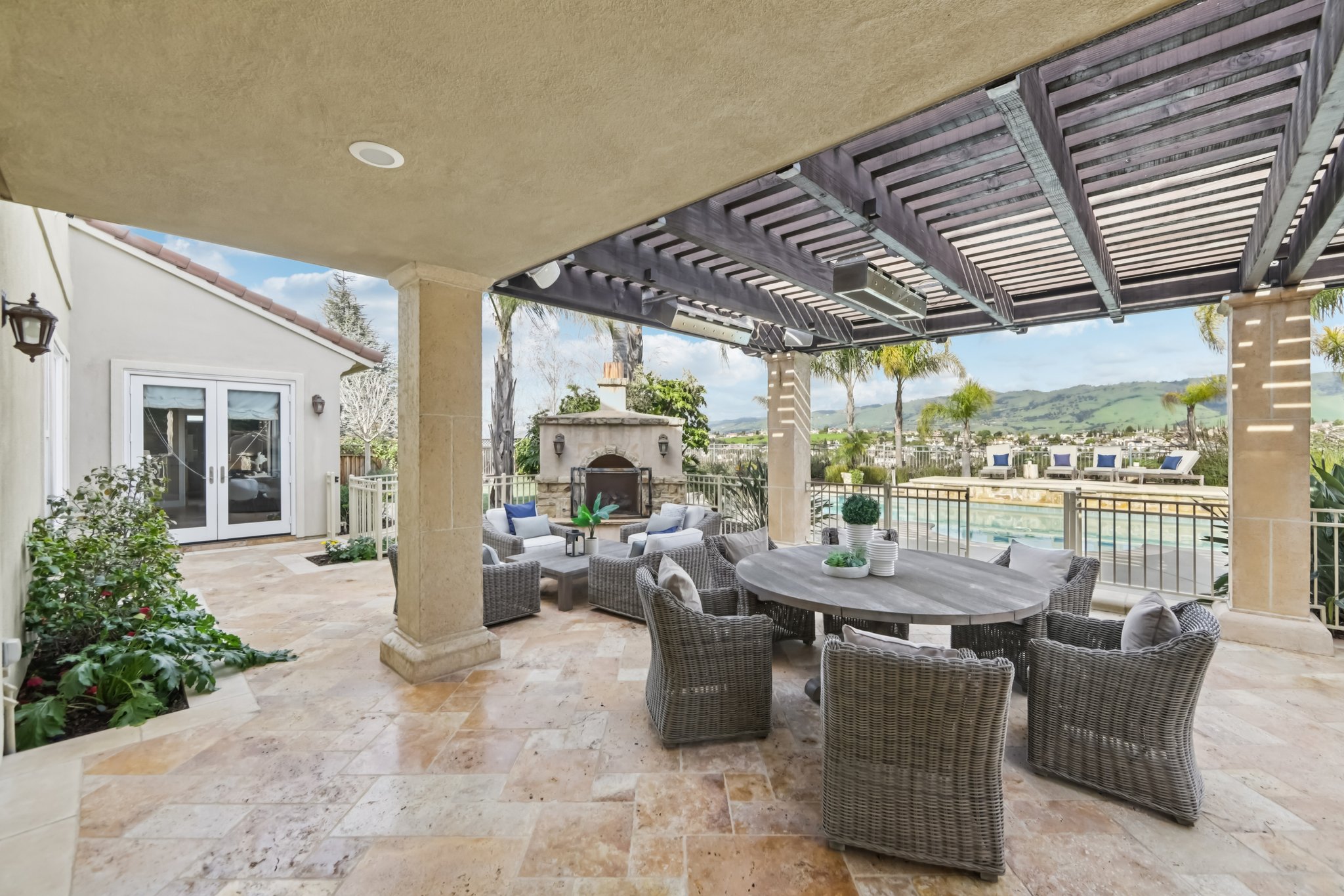 5106 Eastbourne Dr-S2702-075r.jpg