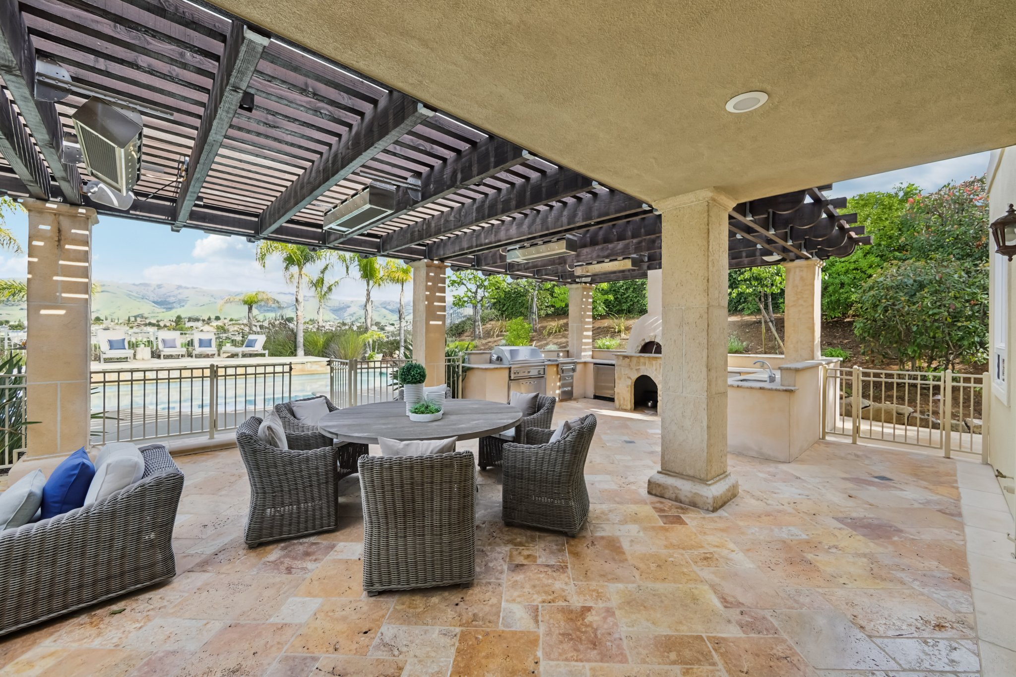 5106 Eastbourne Dr-S2702-076r.jpg