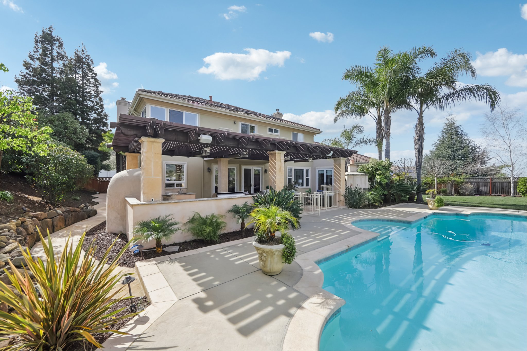 5106 Eastbourne Dr-S2702-082r.jpg