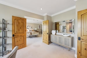 5106 Eastbourne Dr-S2702-056r.jpg