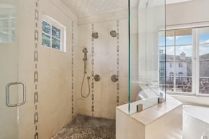 5106 Eastbourne Dr-S2702-062r.jpg