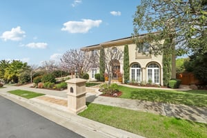 Eastbourne Dr-S2702-006r.jpg