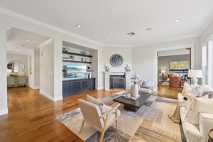 Eastbourne Dr-S2702-022r.jpg