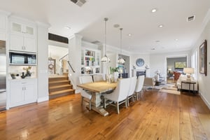 Eastbourne Dr-S2702-027r.jpg