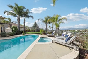 Eastbourne Dr-S2702-090r.jpg