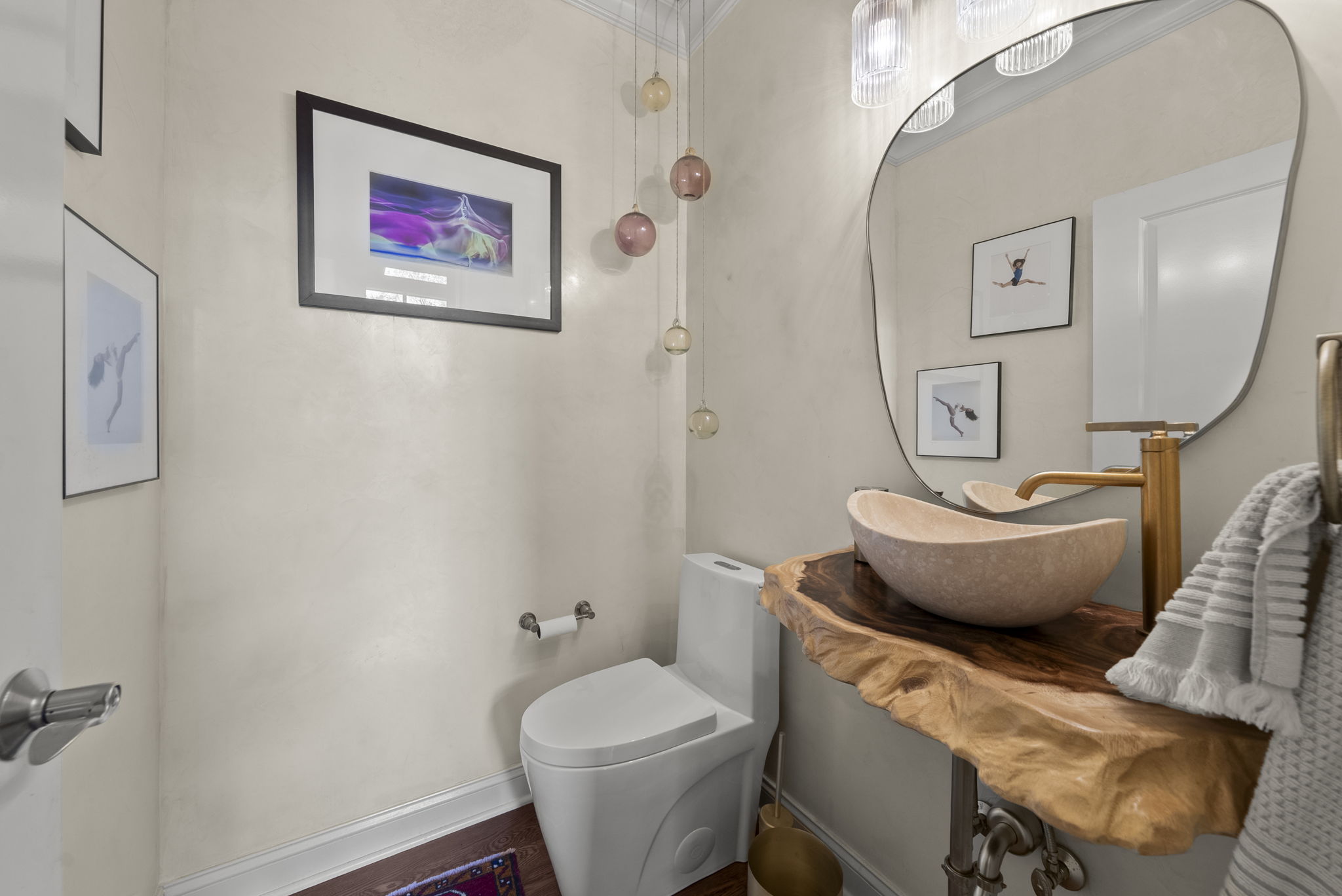  Photo 33
