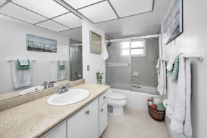 Bathroom2