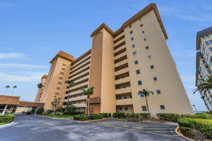 Front Exterior5