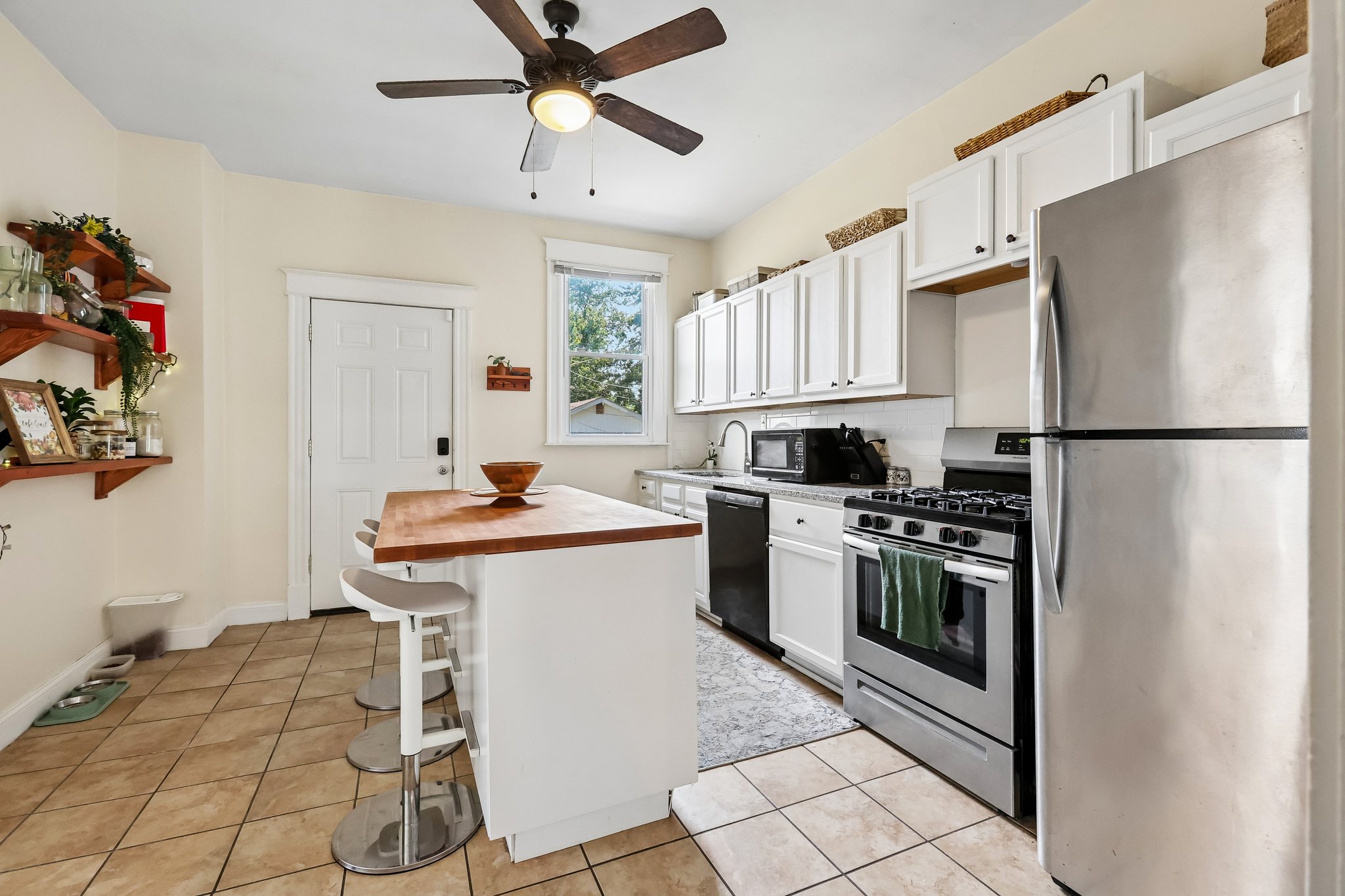 Cologne Ave-S0909-013.jpg