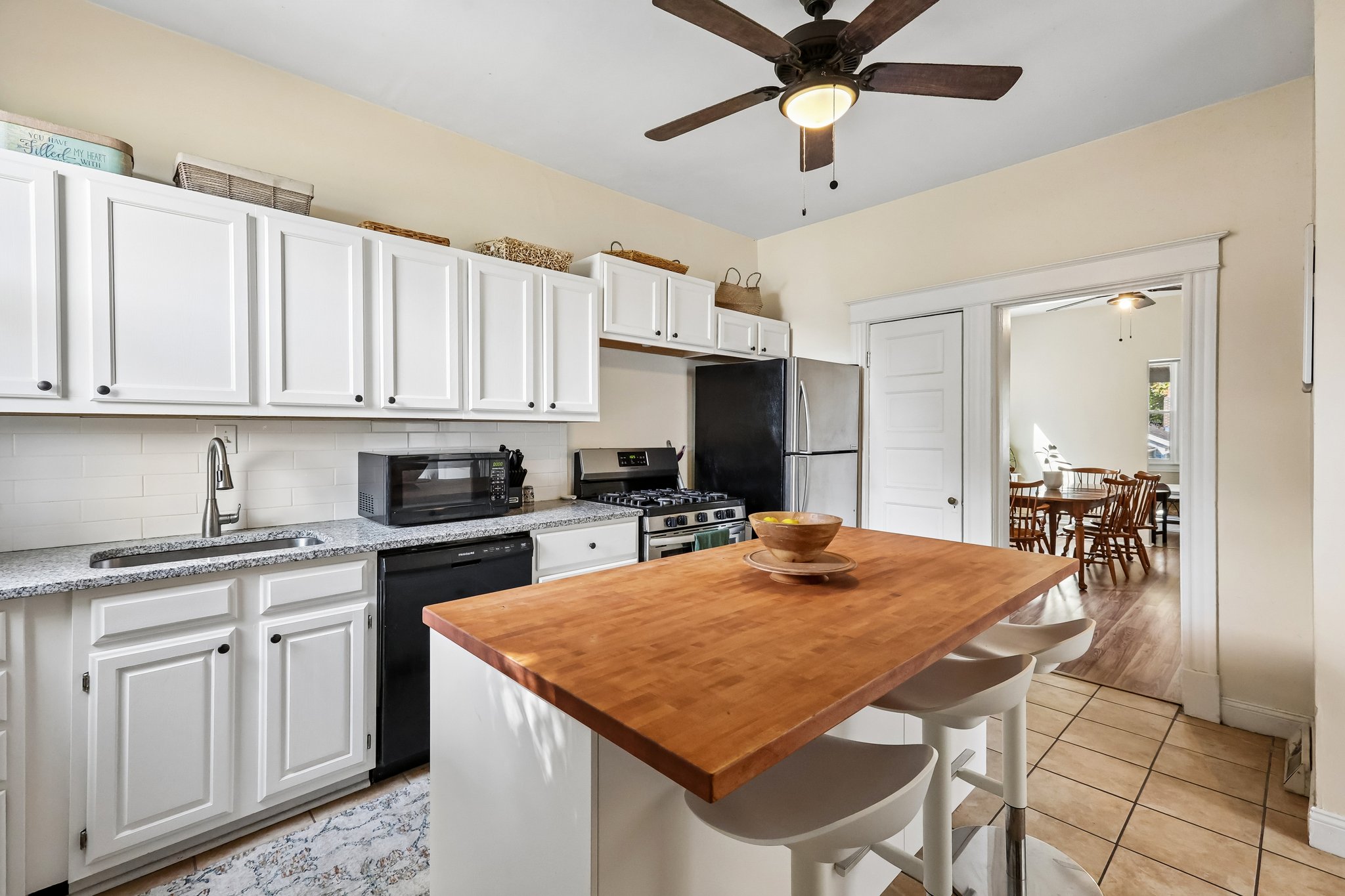Cologne Ave-S0909-015.jpg