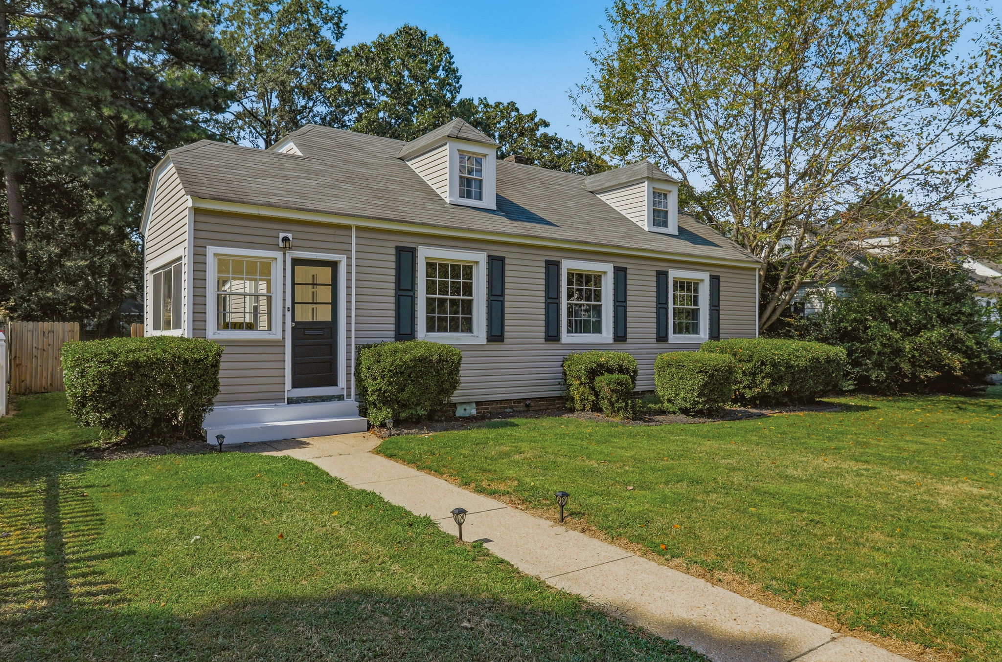 01-Exterior Front