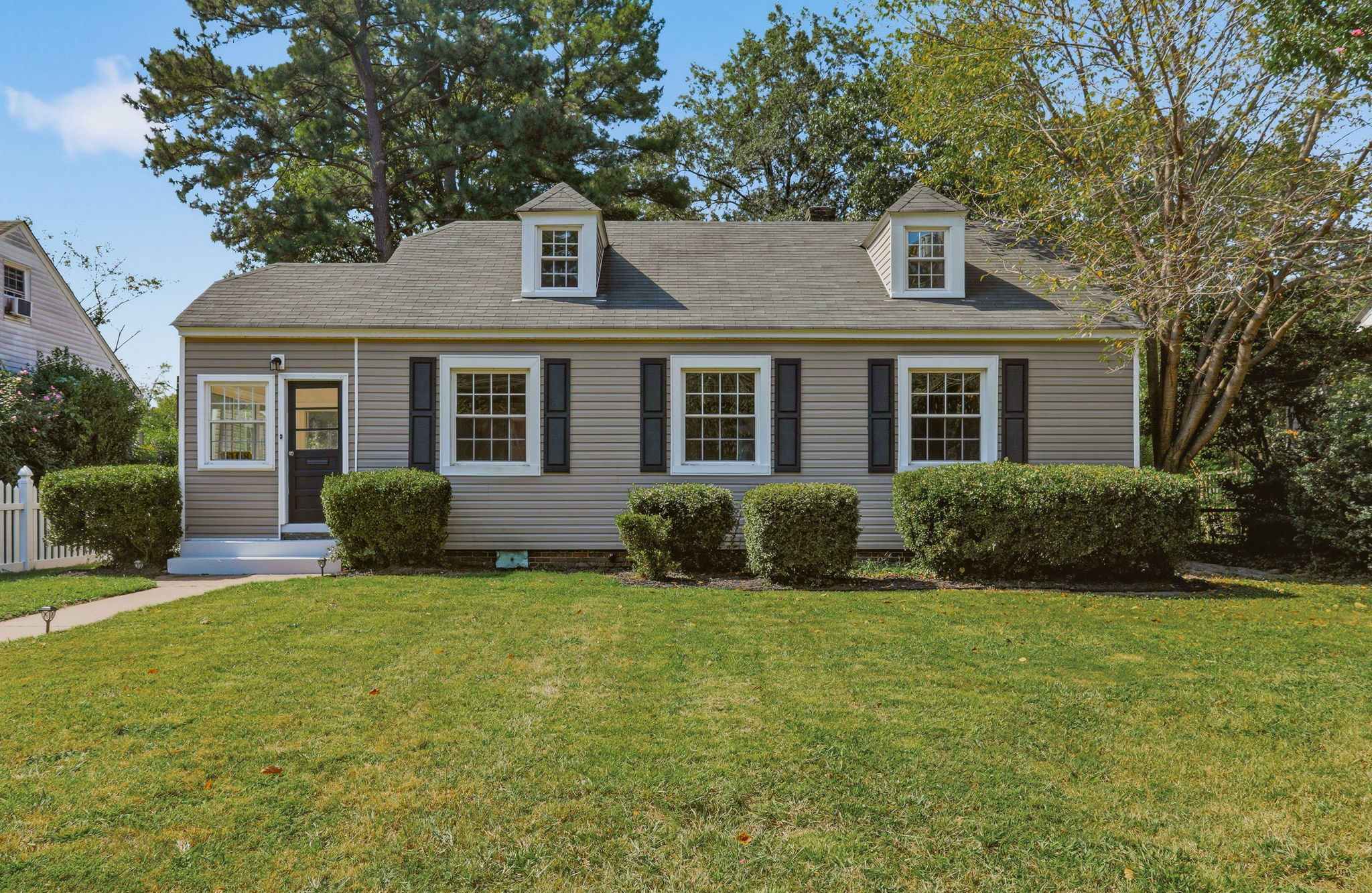 02-Exterior Front