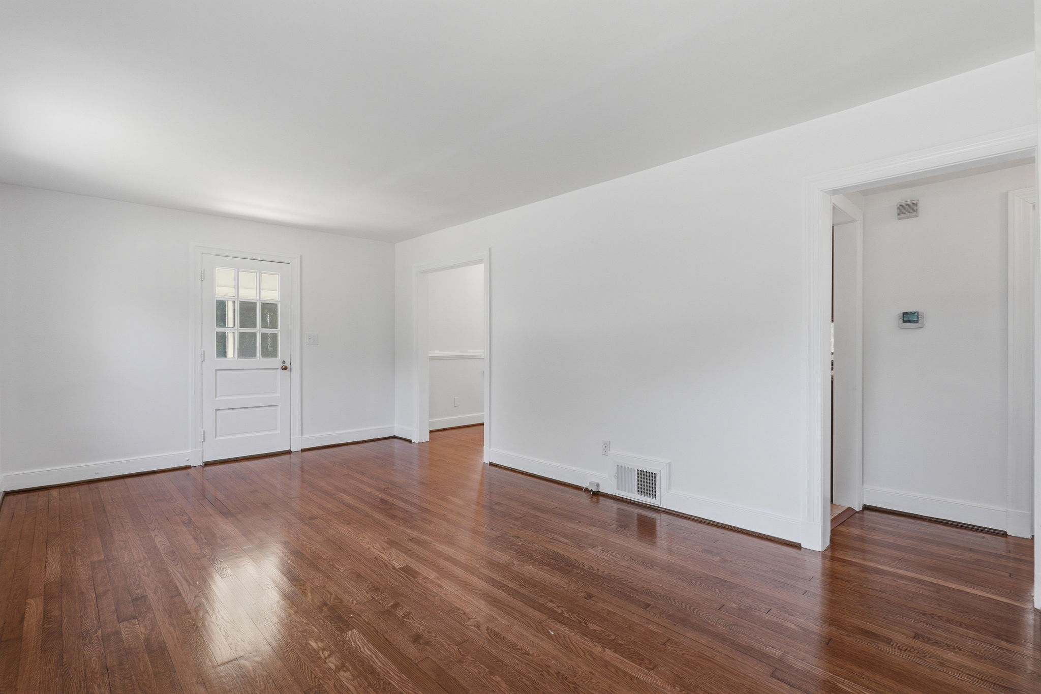 06-Living Room