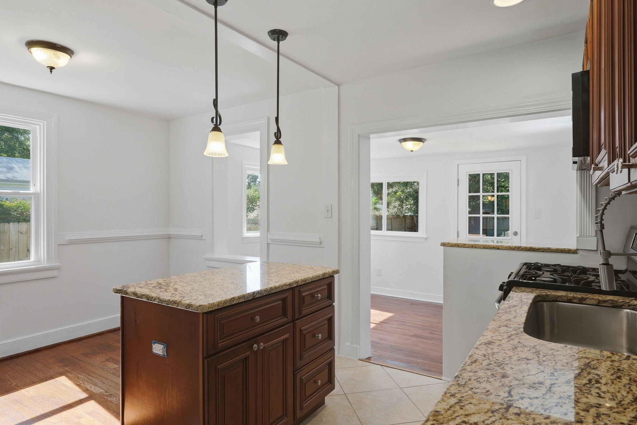 11-Kitchen