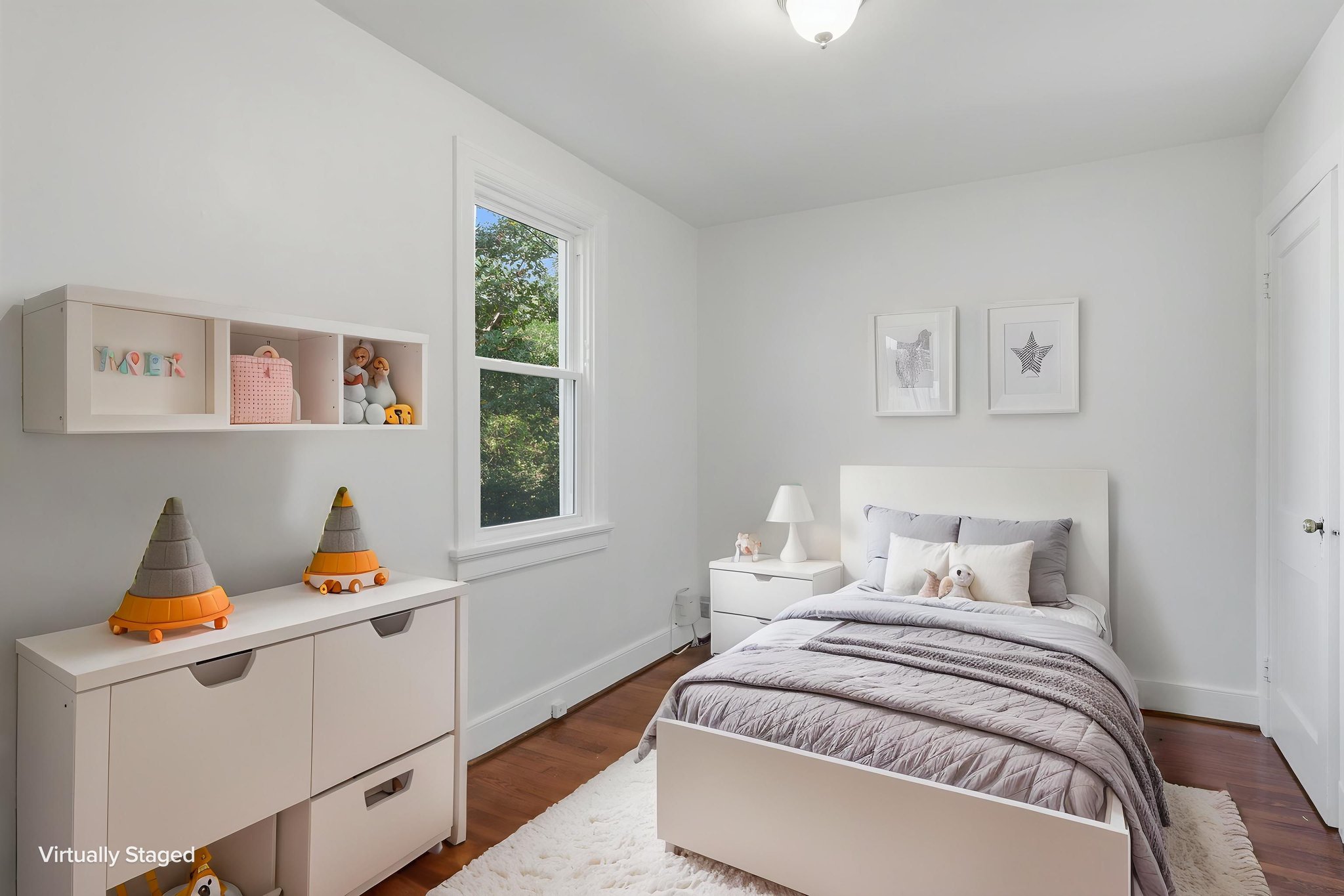 18-Bedroom 1 virtually staged.jpeg