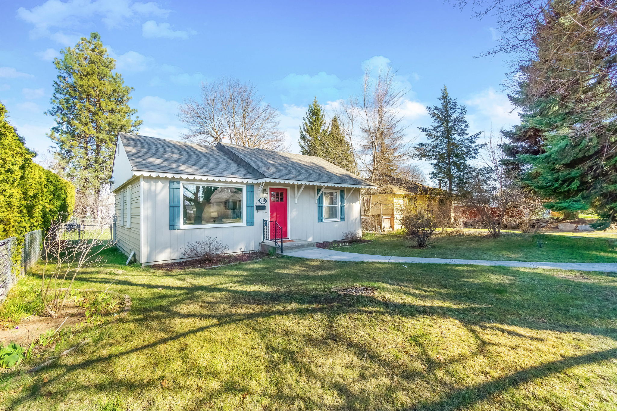 5108 N Cedar St, Spokane, WA 99205 Pixx Studio