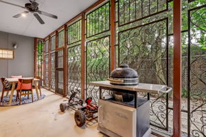 Screened-in Porch