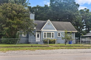  Photo 0