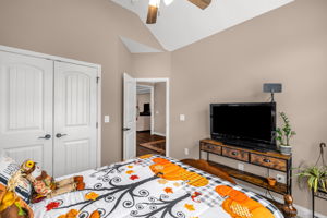 511 Birchwood Dr-22