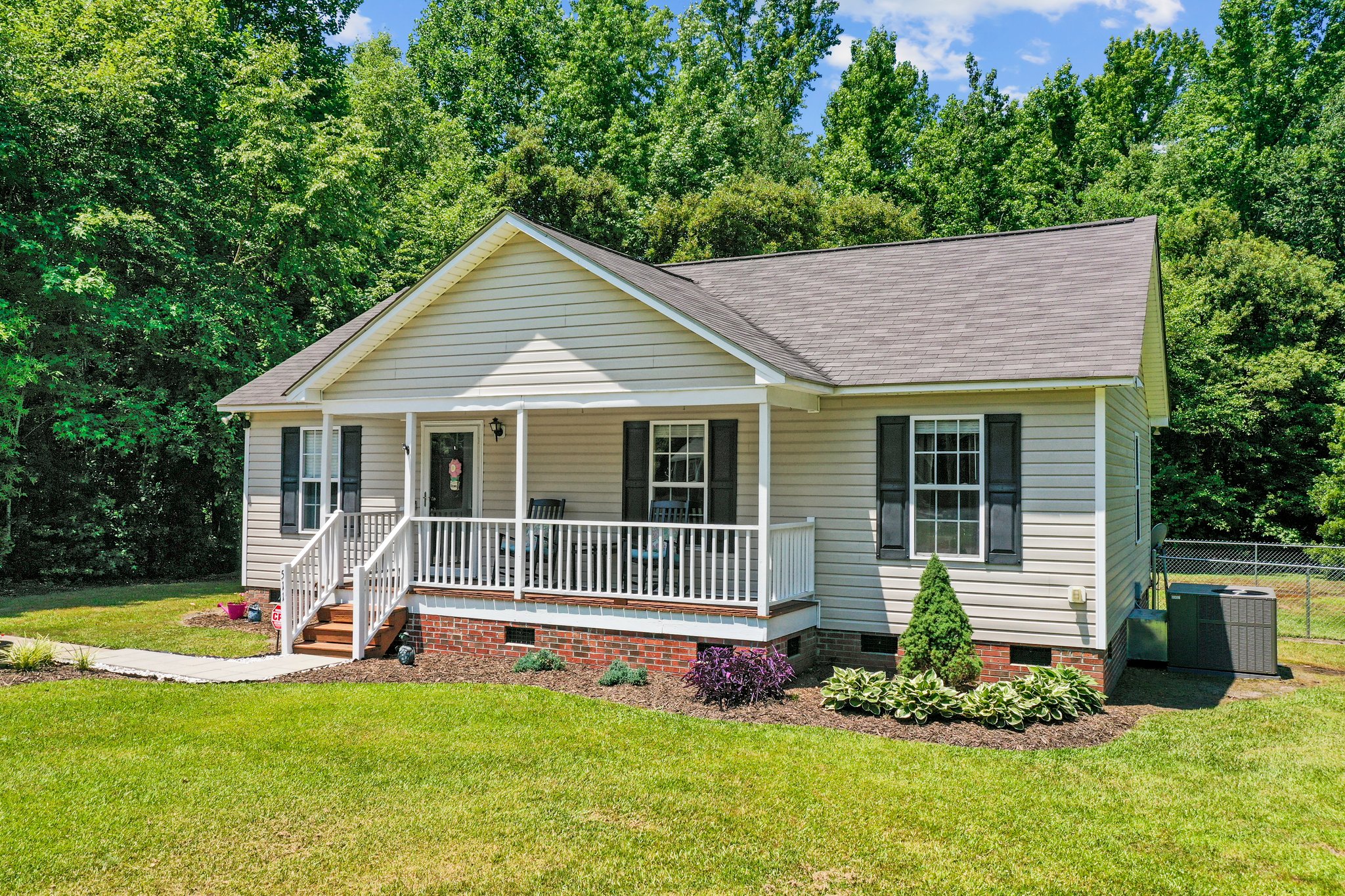 511 Dogwood Ln, Kenly, NC 27542