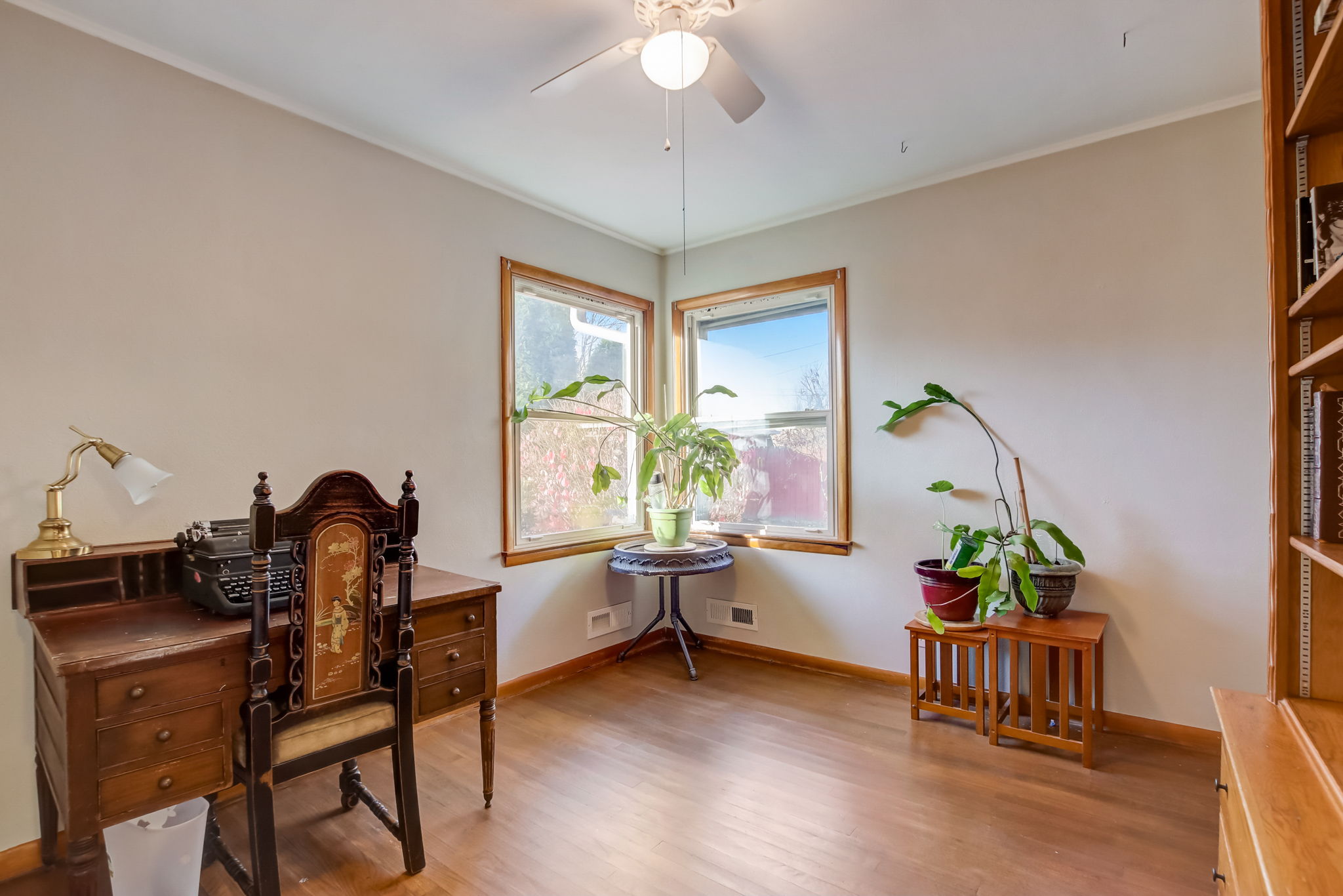  Lakeview Dr -026