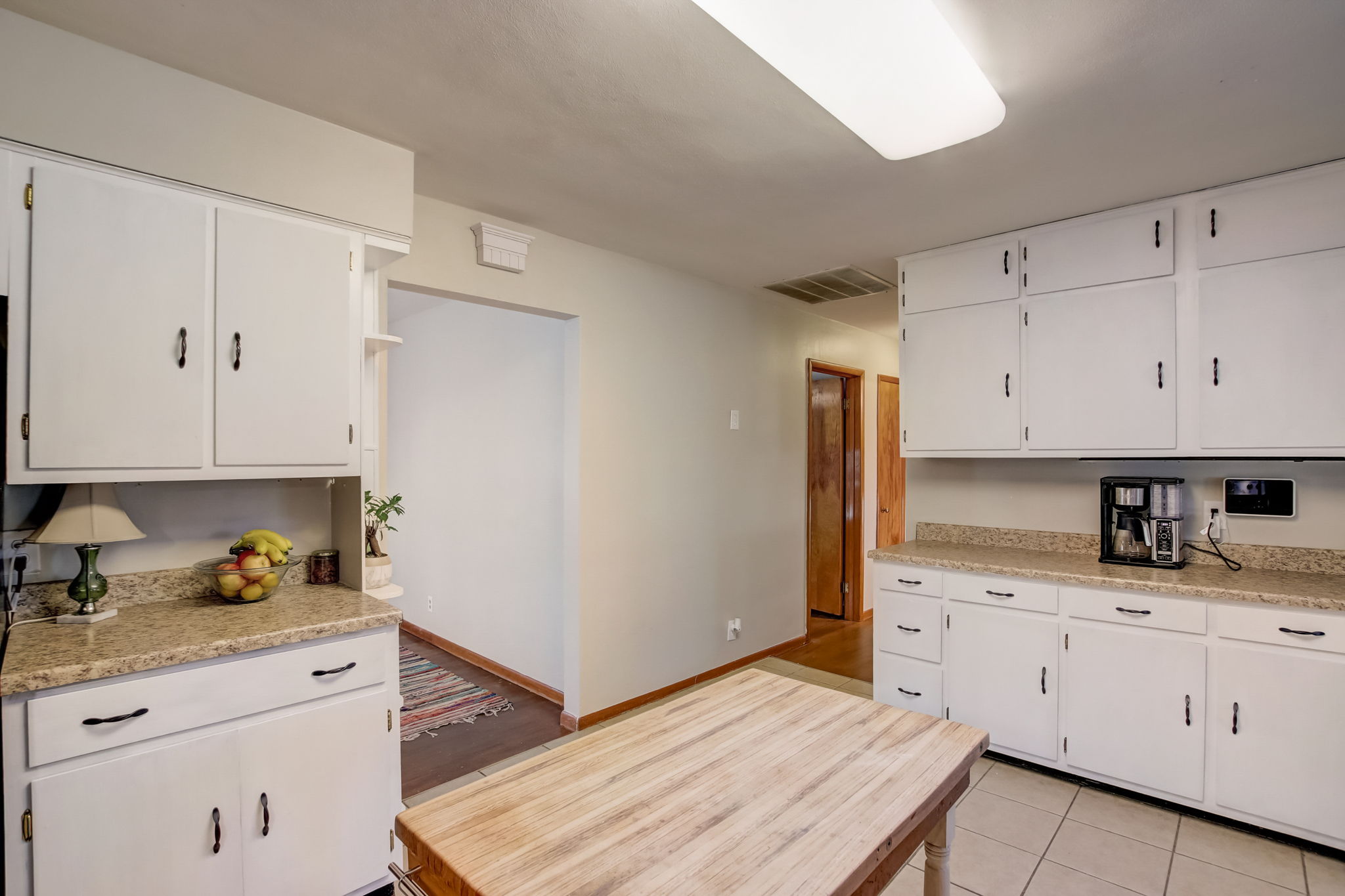  Lakeview Dr -011